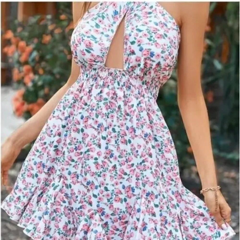 Cupshe Floral Cut Out Halter Skater Ditsy Print Backless Tie A-Shape dress Large